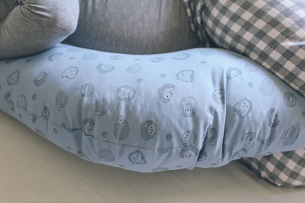 Jastuk za dojenje od organskog pamuka - Blue Spikey